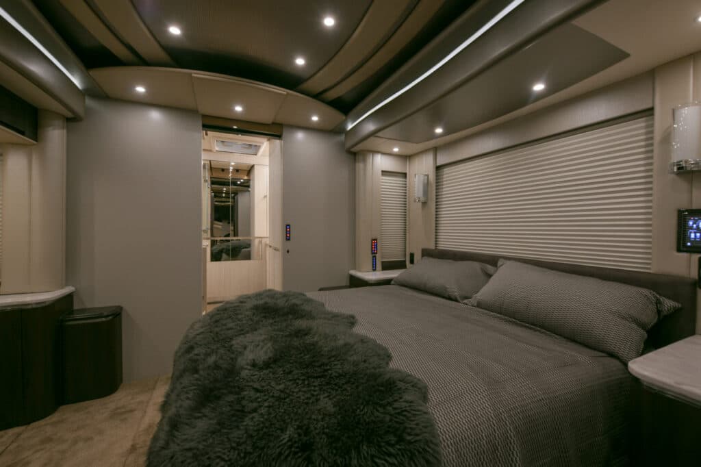  2017 Newell P50 Motorcoach Conversion - Image 10