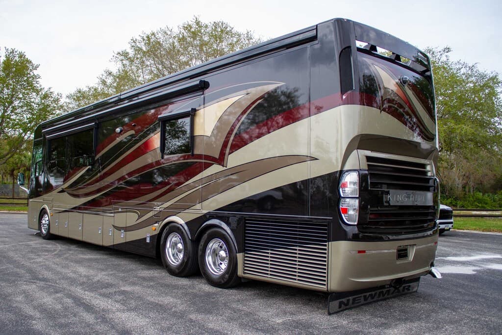  2013 Spartan K3 Newmar King Aire 4584 Conversion - Image 3