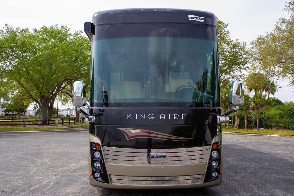  2013 Spartan K3 Newmar King Aire 4584 Conversion - Image 5