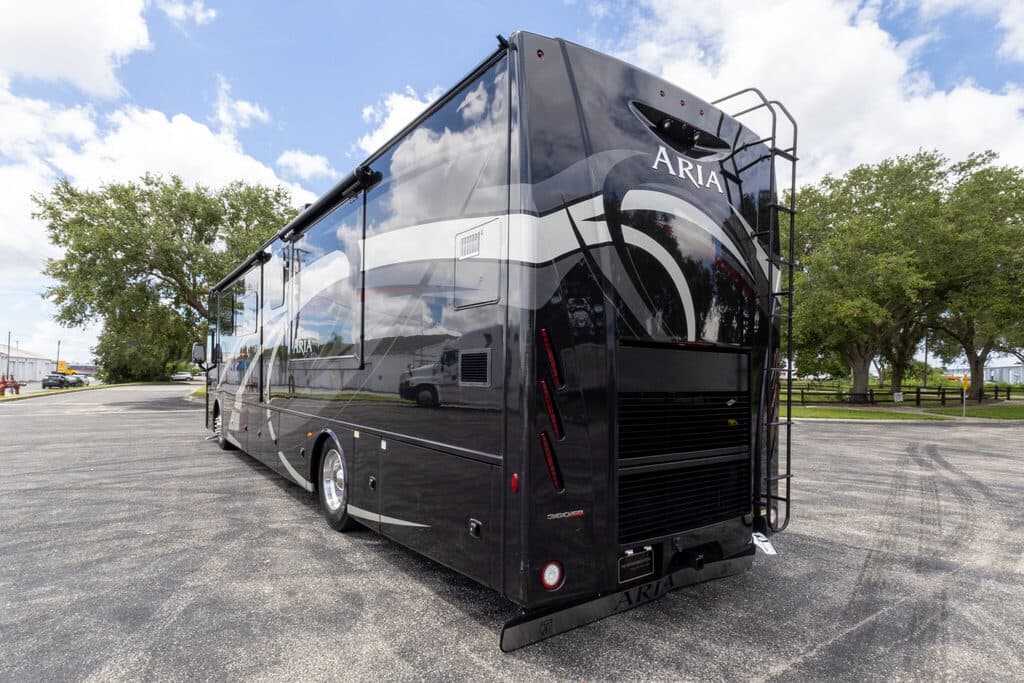  2018 Freightliner Thor Aria 3901 - Image 8