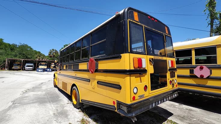 2009 Freightliner Thomas School Bus - Image 2