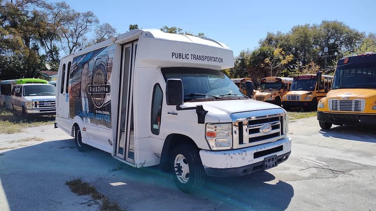 2015 Ford E450 Turtle Top - Image 1