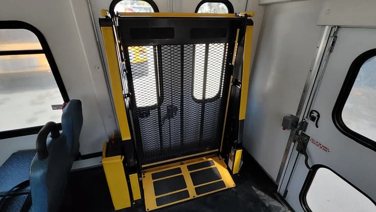 2015 Ford E450 Turtle Top - Image 4