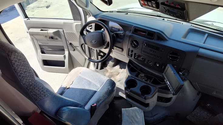 2015 Ford E450 Turtle Top - Image 5