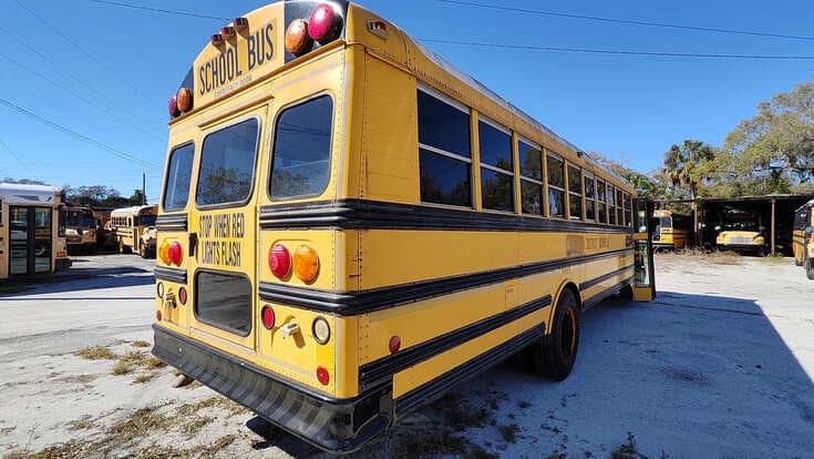 2002 Freightliner School Bus - Image 4