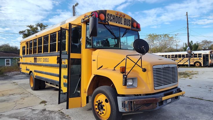 2007 Freightliner FS 65 School Bus - Image 2