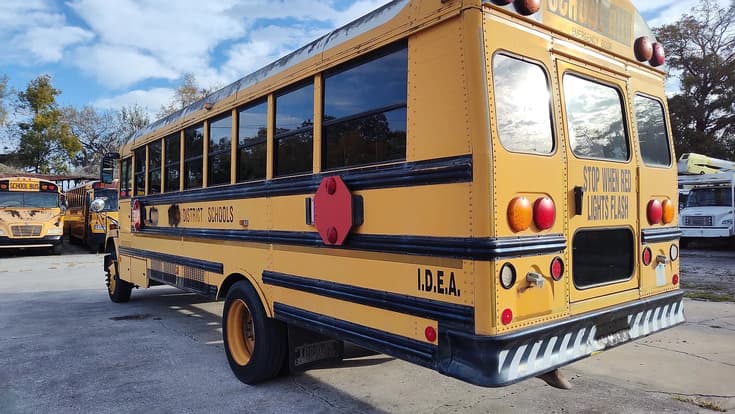 2007 Freightliner FS 65 School Bus - Image 3