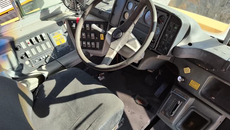 2002 Freightliner School Bus - Image 6