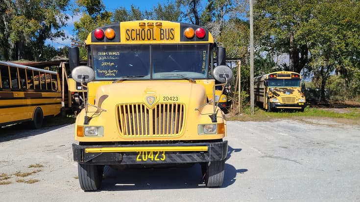 2004 International School Bus - Image 2