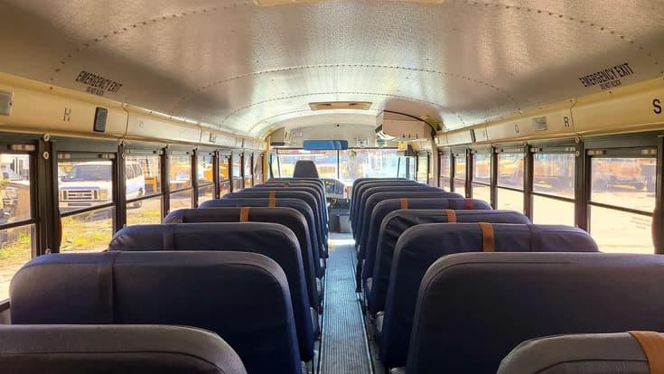 2004 International School Bus - Image 9