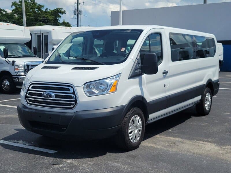 2019 Ford Transit 350 bus