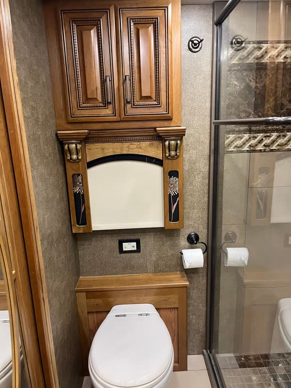 2016 Spartan Entegra Motorcoach Cornerstone - Image 7