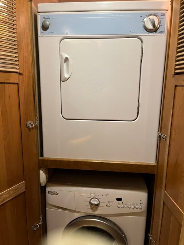 2016 Spartan Entegra Motorcoach Cornerstone - Image 9