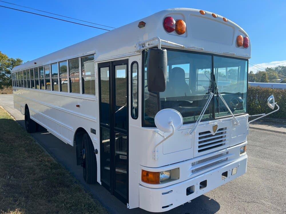 2005 International IC School Bus - Image 1