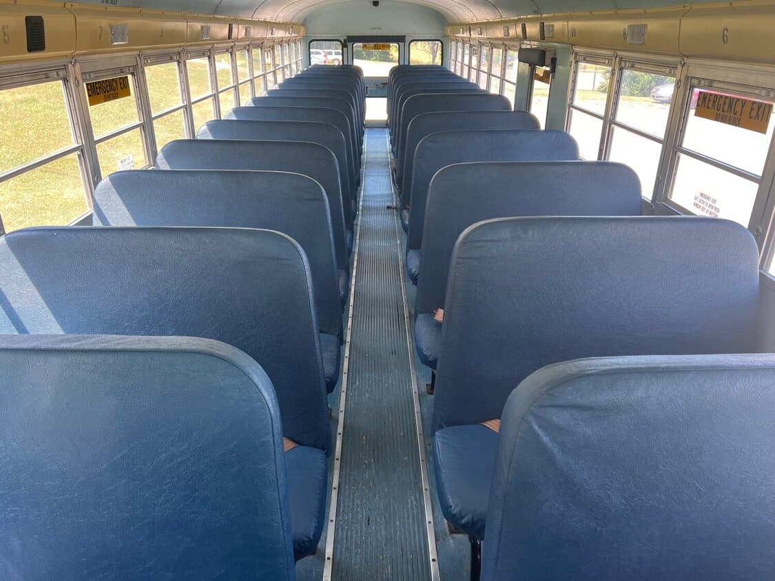 2005 International Activity Bus - Image 4