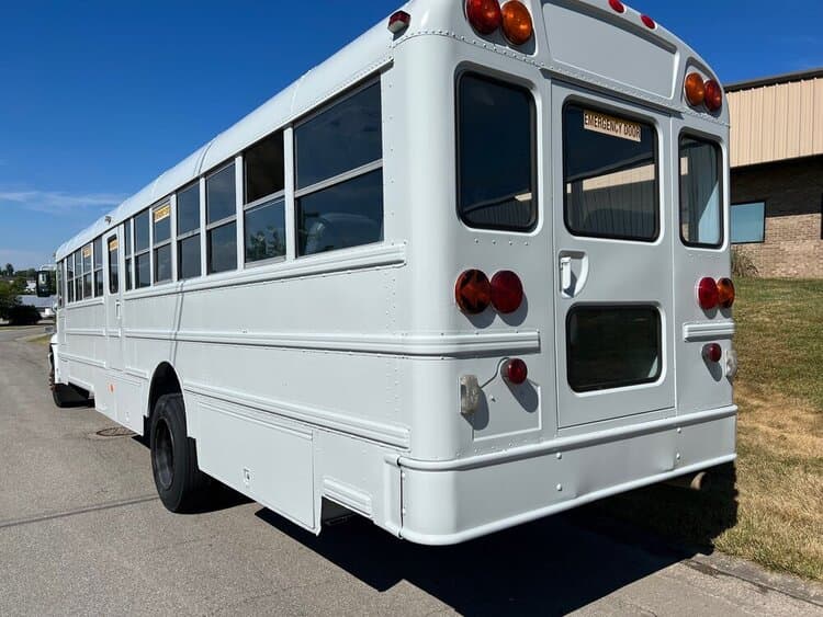 2006 International Activity Bus - Image 5