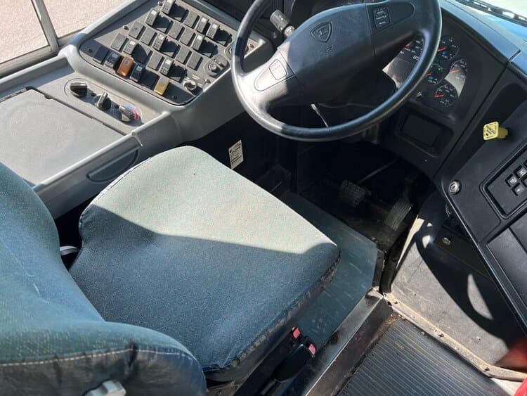 2006 International Activity Bus - Image 2