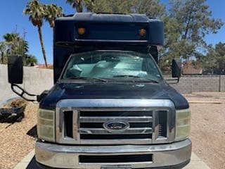 2008 Ford E450 Glaval Shuttle Bus - Image 2