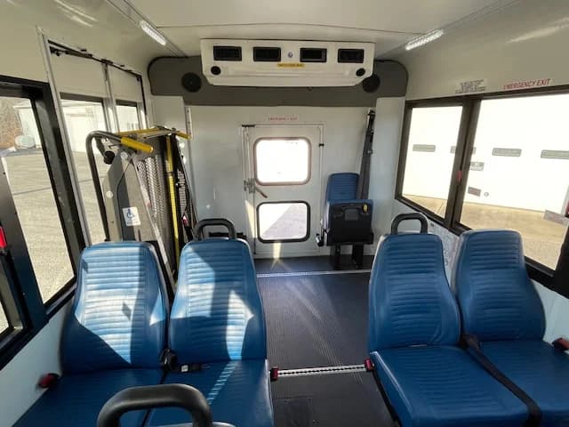2016 Ford E450 ADA Shuttle Bus - Image 4