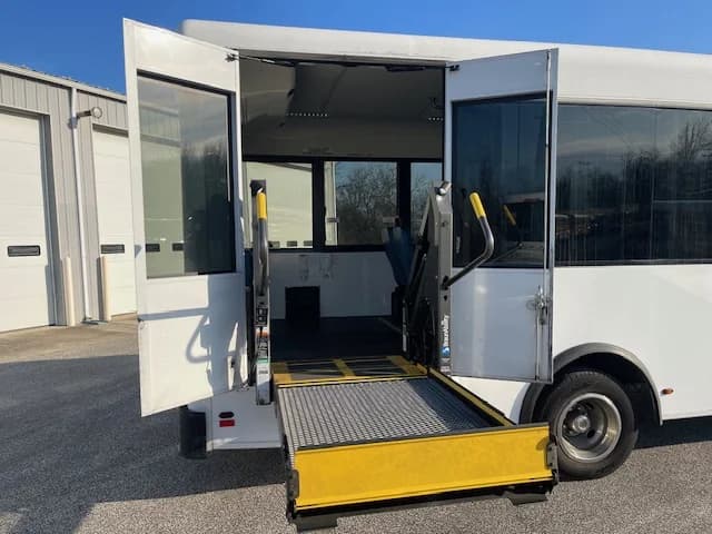 2016 Ford E450 ADA Shuttle Bus - Image 37