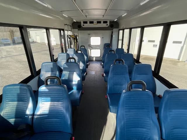 2016 Ford E450 ADA Shuttle Bus - Image 21
