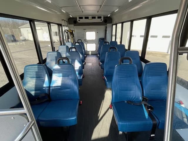 2016 Ford E450 ADA Shuttle Bus - Image 18