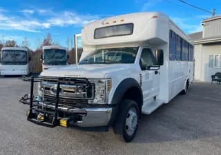 2018 Ford F550 bus