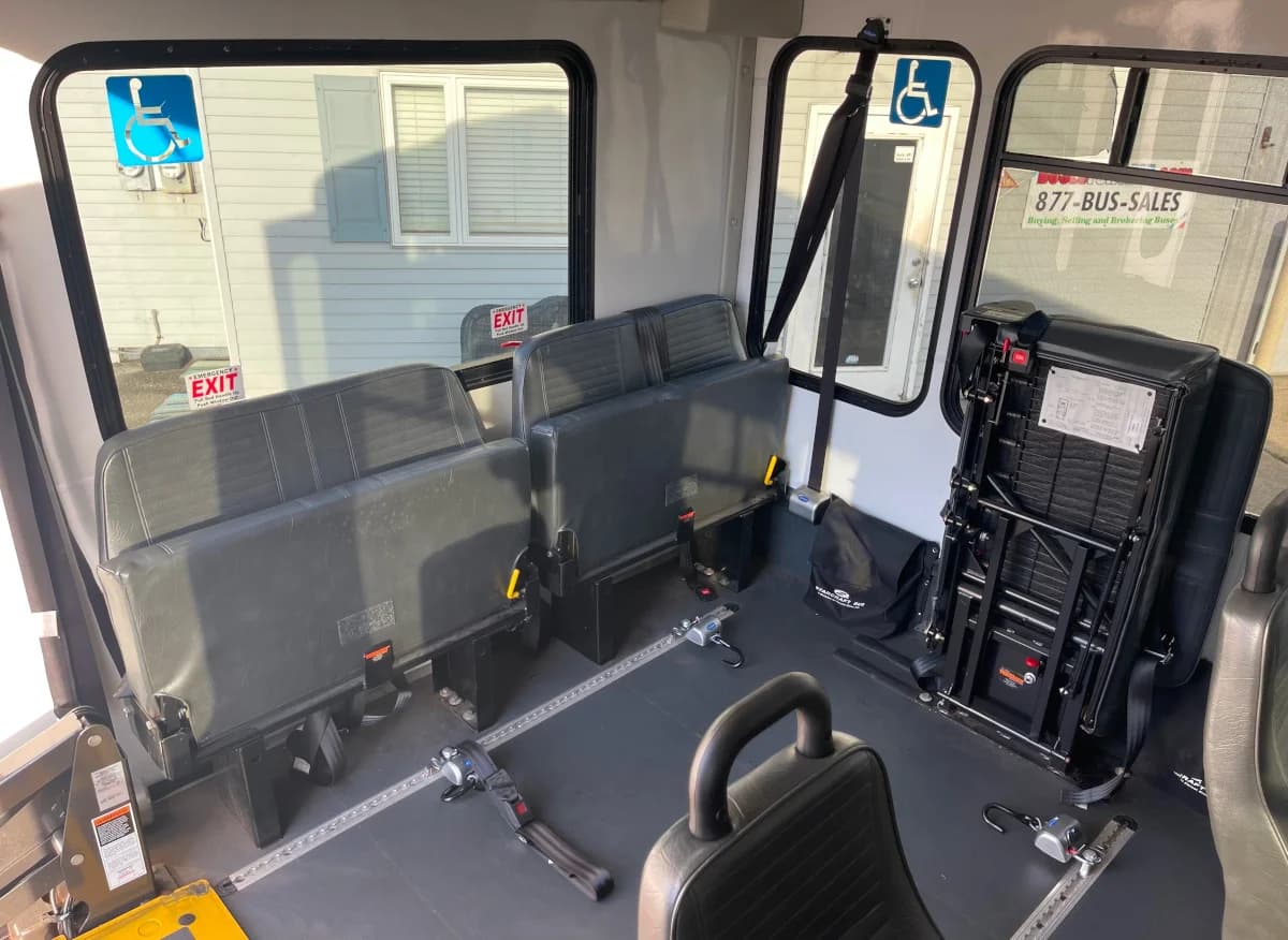 2018 Ford F550 Starcraft ADA - Image 10