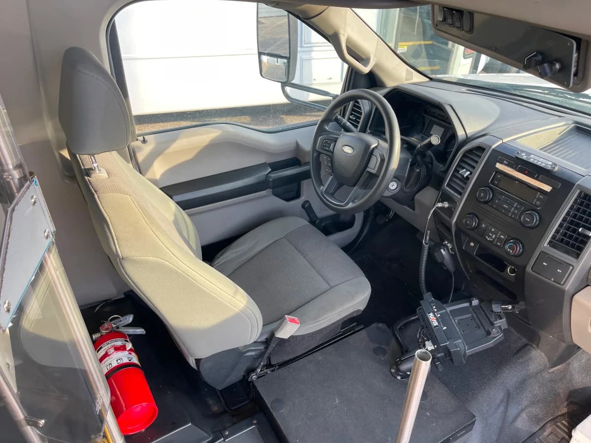 2018 Ford F550 Starcraft ADA - Image 5