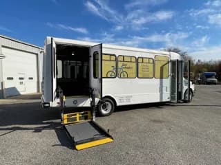 2018 Ford E450 bus