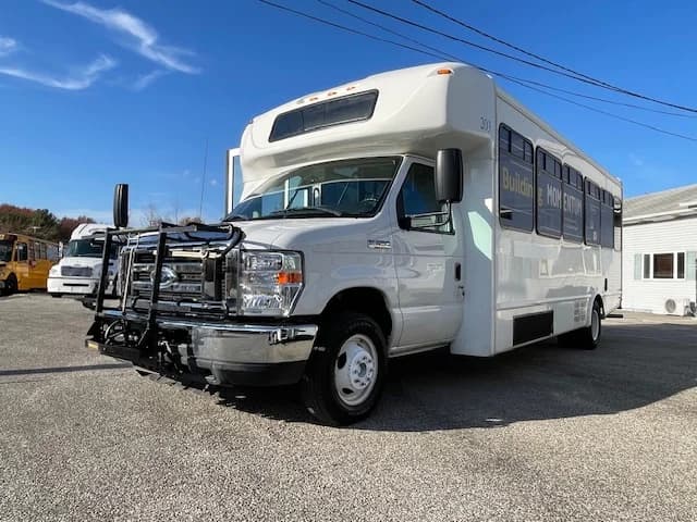 2018 Ford E450 ADA Shuttle Bus - Image 10