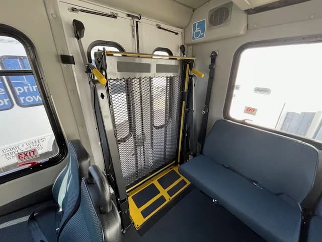 2018 Ford E450 ADA Shuttle Bus - Image 29