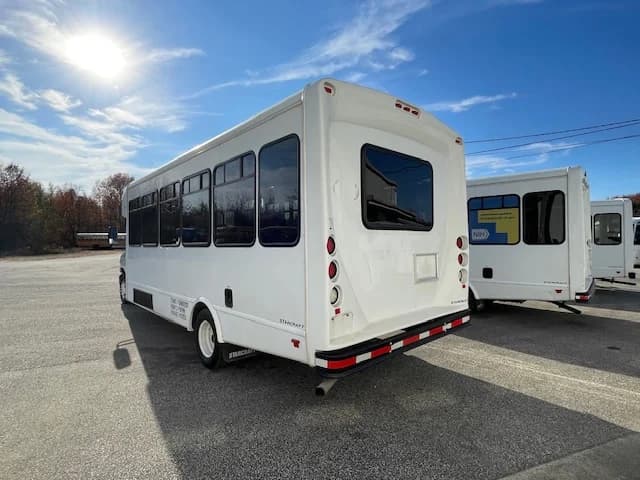 2018 Ford E450 ADA Shuttle Bus - Image 20