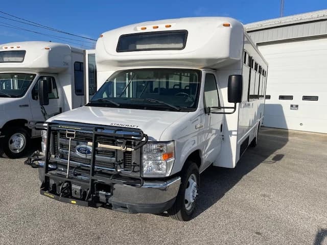 2018 Ford E450 ADA Shuttle Bus - Image 21