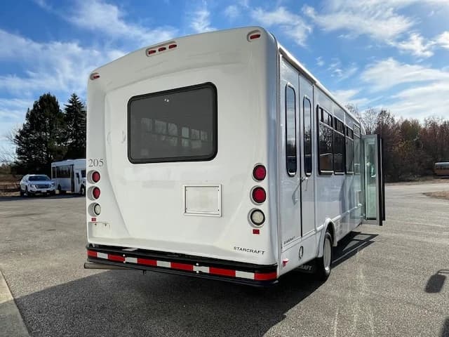 2018 Ford E450 ADA Shuttle Bus - Image 22