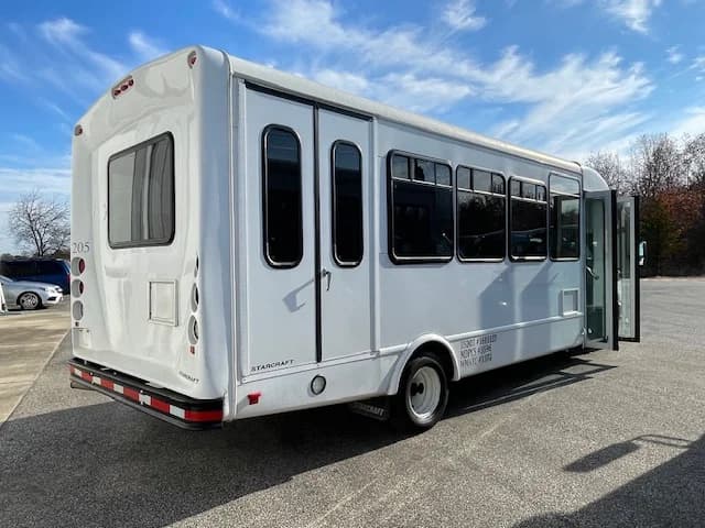 2018 Ford E450 ADA Shuttle Bus - Image 3