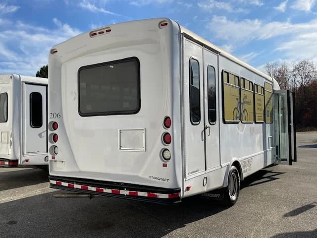 2018 Ford E450 ADA Shuttle Bus - Image 23