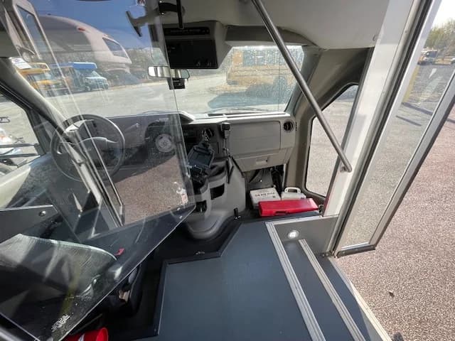 2018 Ford E450 ADA Shuttle Bus - Image 5