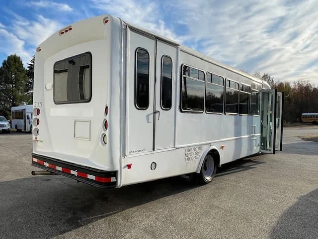 2018 Ford F550 ADA Shuttle Bus - Image 26