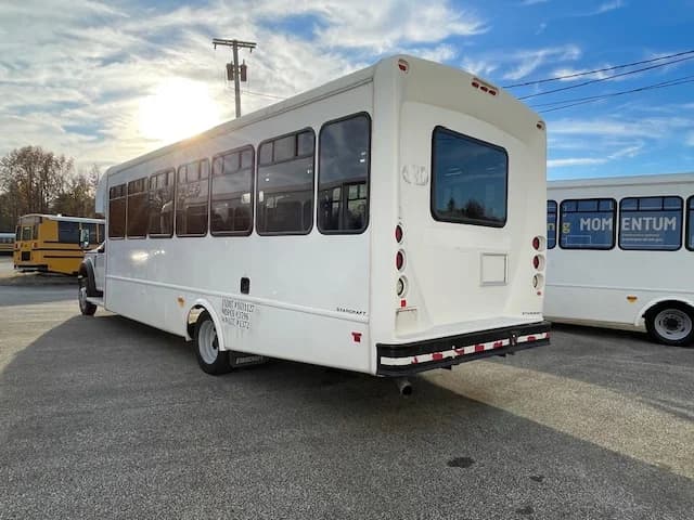 2018 Ford F550 ADA Shuttle Bus - Image 27