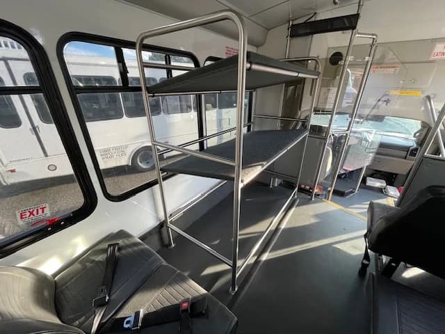 2018 Ford F550 Starcraft Shuttle Bus - Image 15