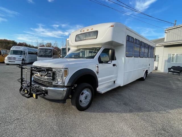 2018 Ford F550 Starcraft Shuttle Bus - Image 21
