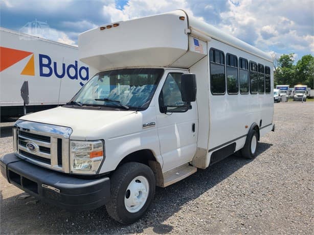 2014 Ford E450 Shuttle Bus - Image 1