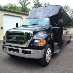 2015 Ford F650 Glaval - Image 1