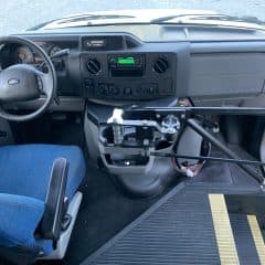 2016 Ford E350 Econoline Cutaway - Image 12