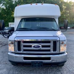 2016 Ford E350 Econoline Cutaway - Image 2