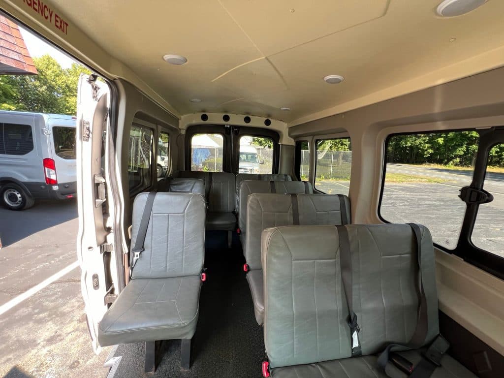 2015 Ford E350 Transit Van - Image 10