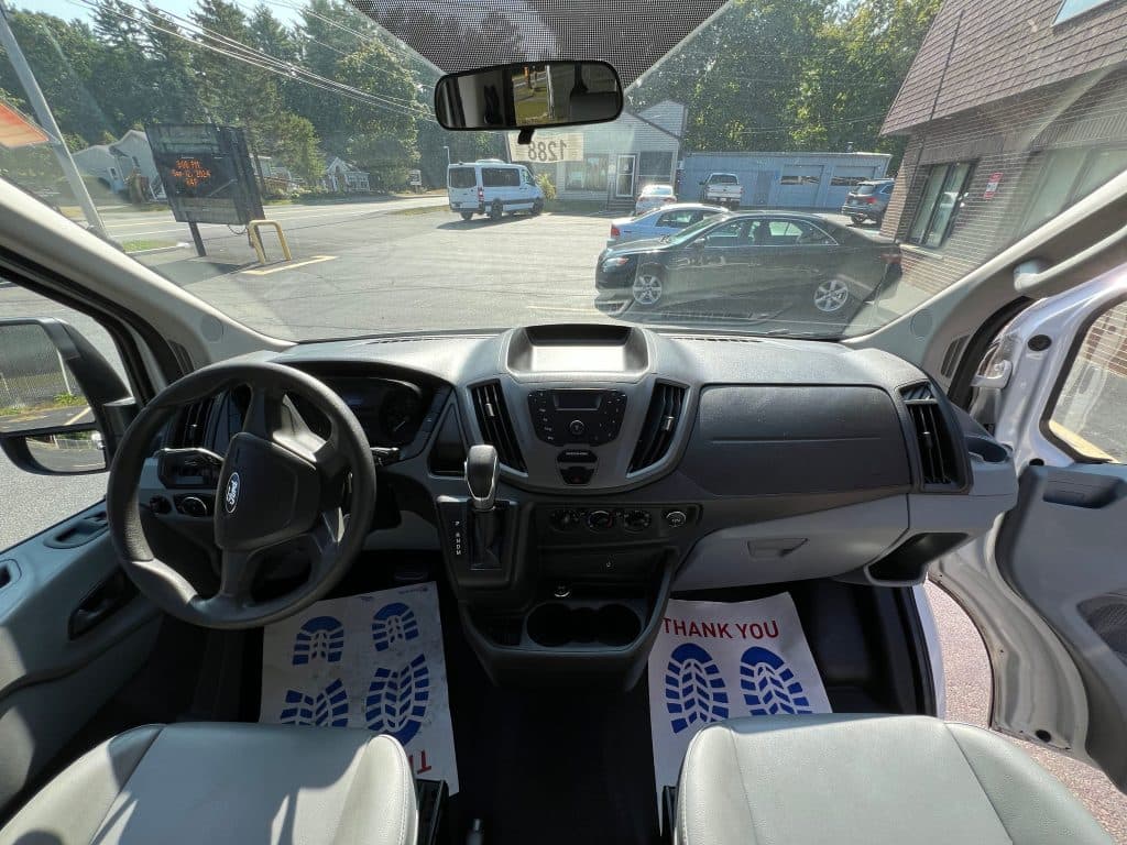 2015 Ford E350 Transit Van - Image 12