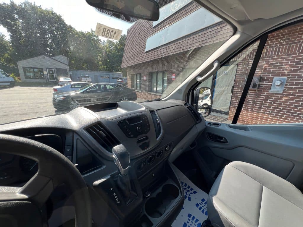 2015 Ford E350 Transit Van - Image 15