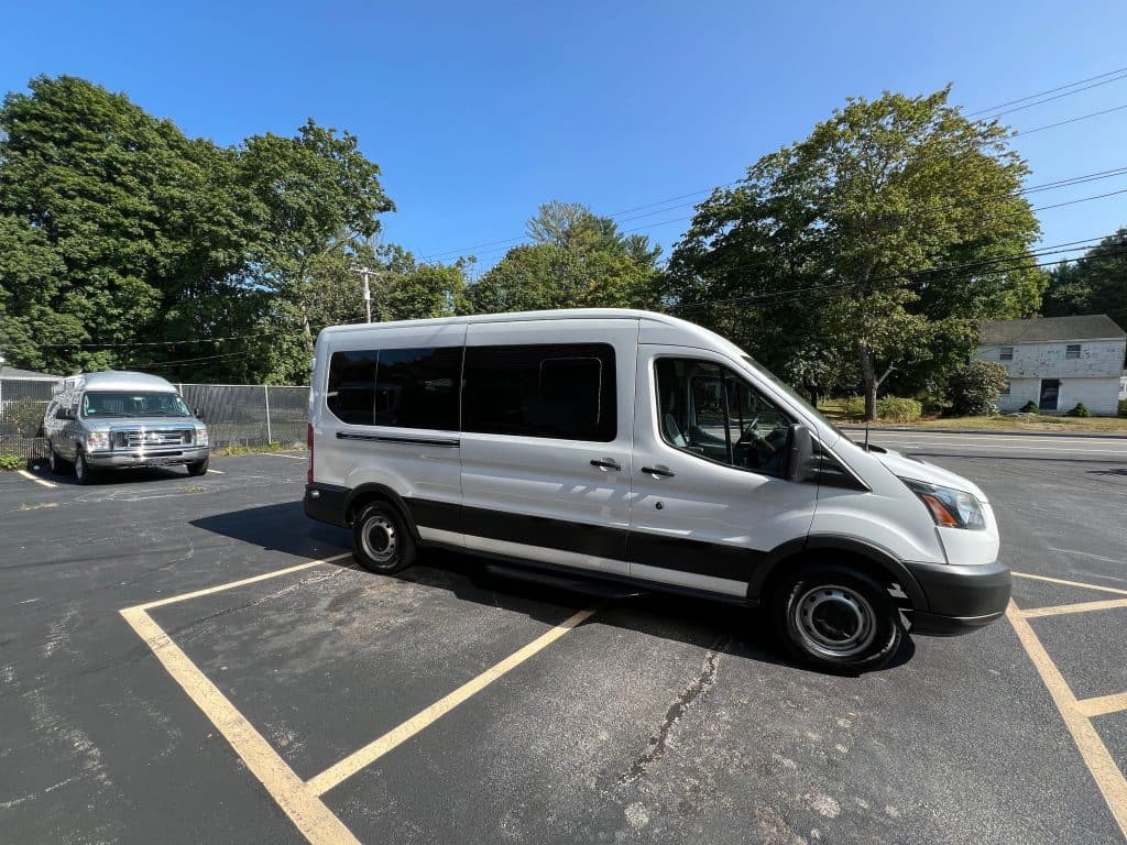 2015 Ford E350 Transit Van - Image 3